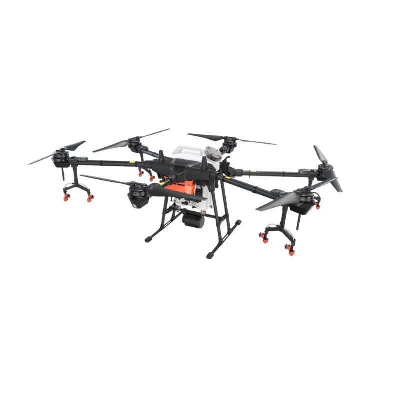 Dron con pulverizador para cultivos